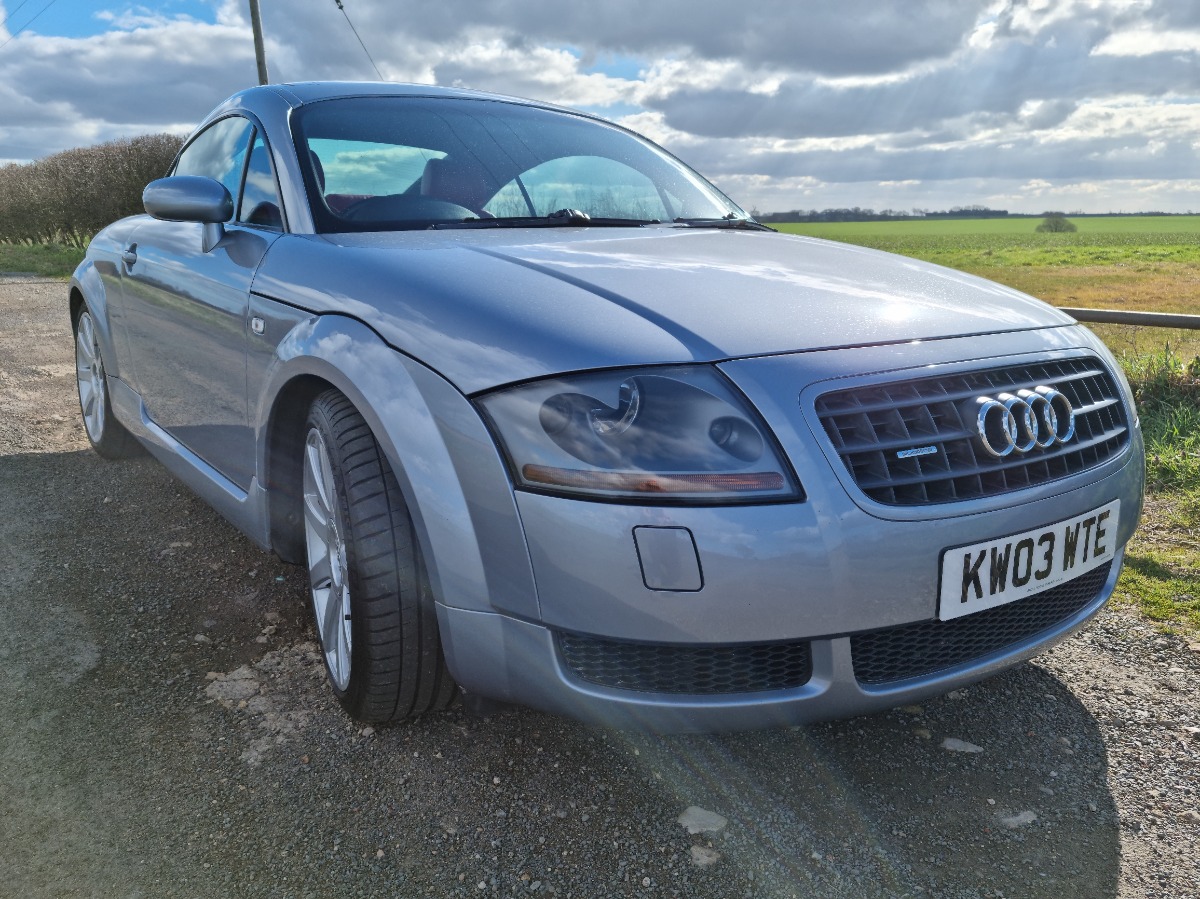 2003 Audi TT Image 1